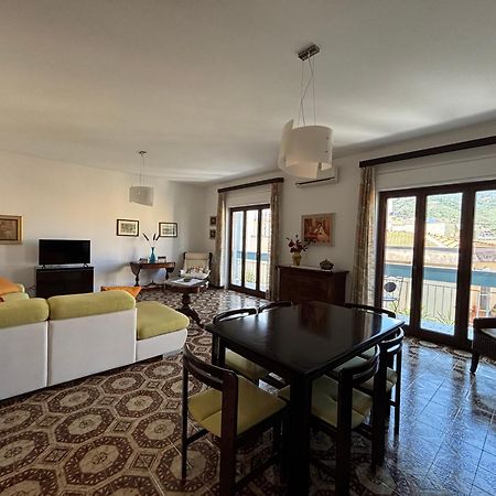 Archimede Lounge Lägenhet Cefalù Exteriör bild