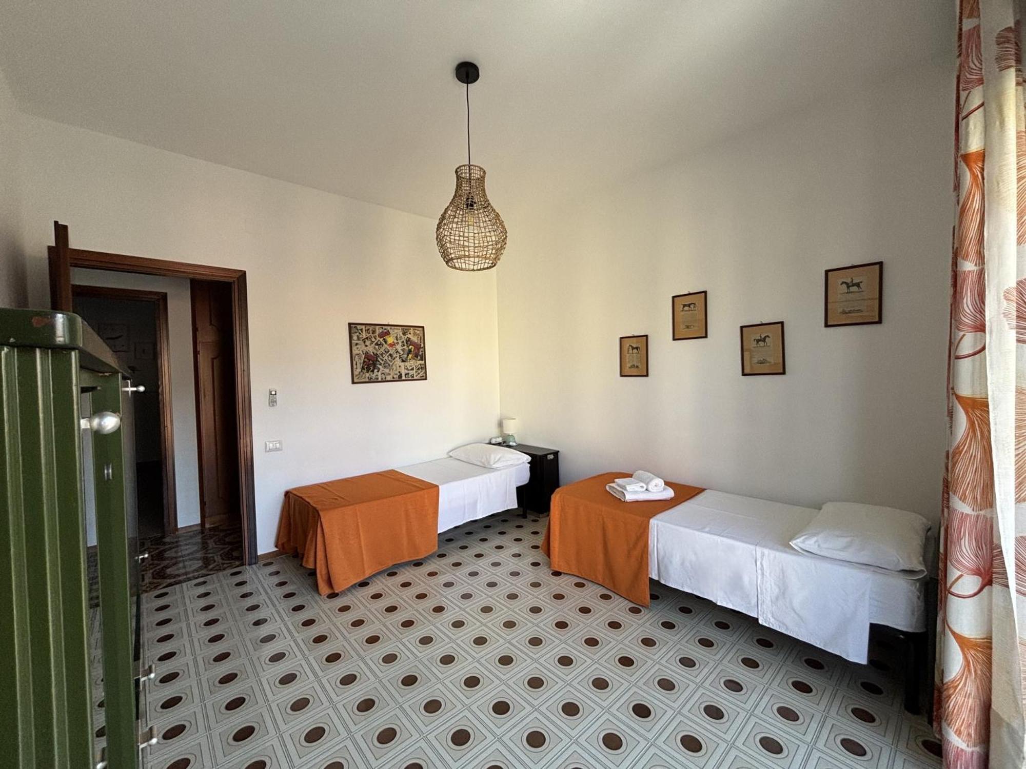 Archimede Lounge Lägenhet Cefalù Exteriör bild